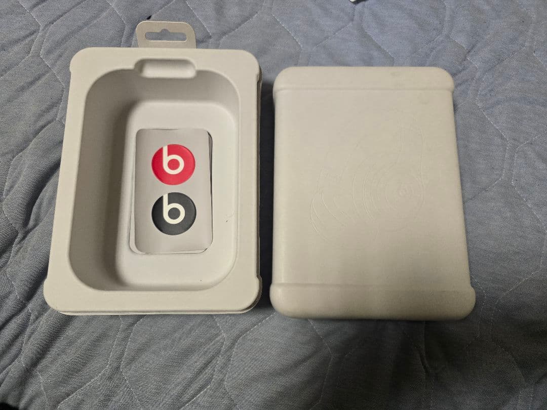 Beats Studio Pro ホワイト キャリングケース付き