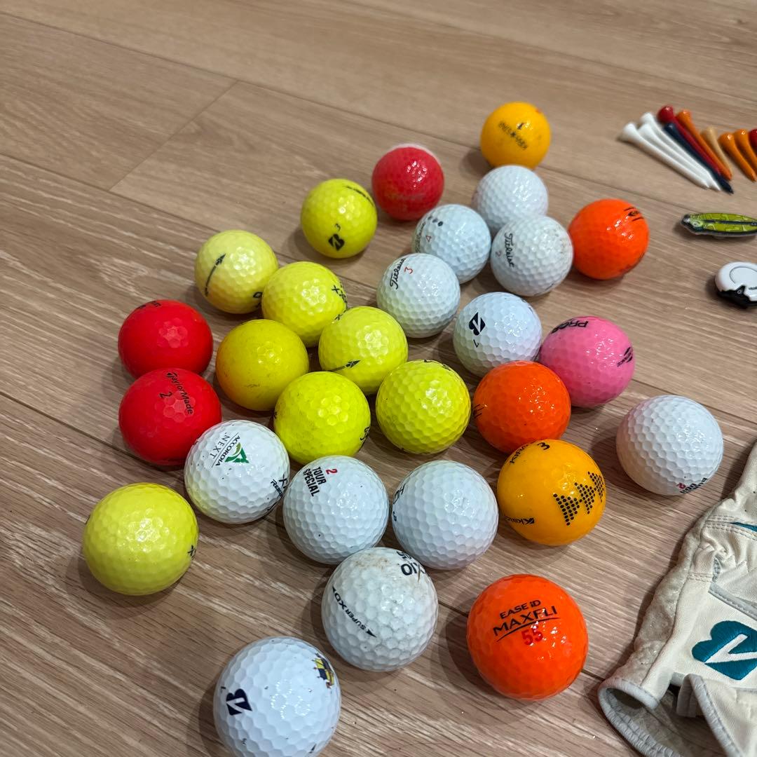 TOURSTAGE ゴルフバッグ クラブセット＋ ボール28個と小物