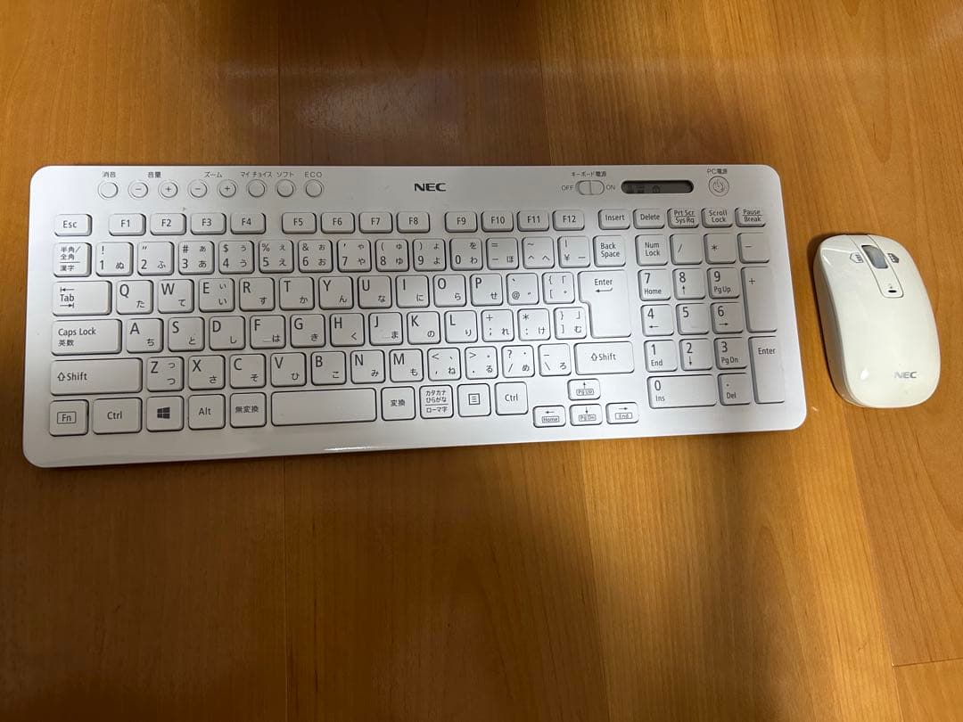 タ*ン様 【NEC LAVIE Desk All-in-one DA700HAW