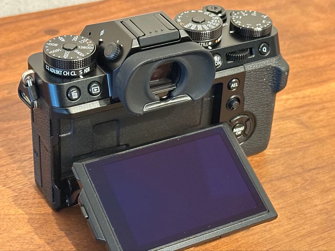 【美品】FUJIFILM X-T5 ボディ ブラック／ショット数777枚