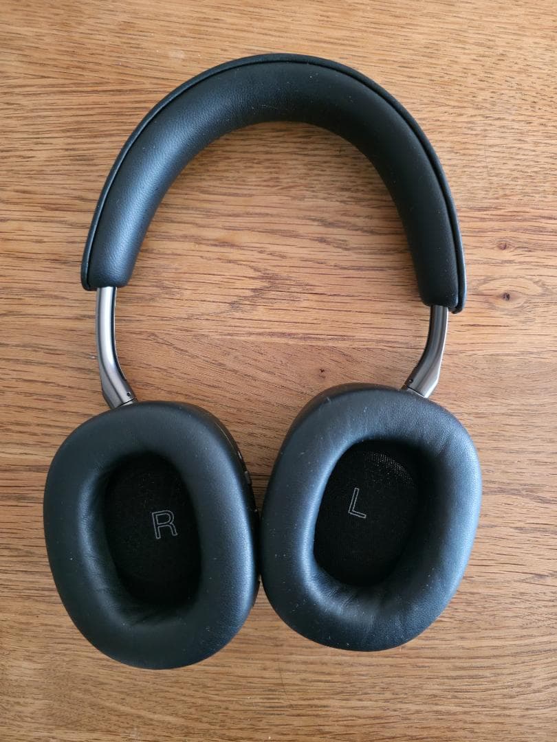 ヘッドホン Bowers & Wilkins PX8