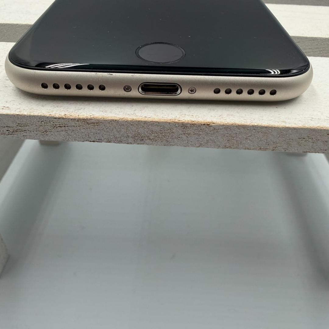 iPhone SE第3世代 64GB スターライト 423