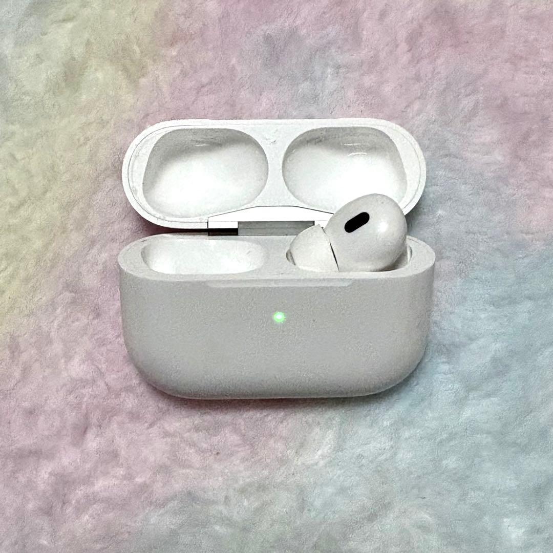 AirPods Pro 第2世代 本体(充電ケース)&右耳