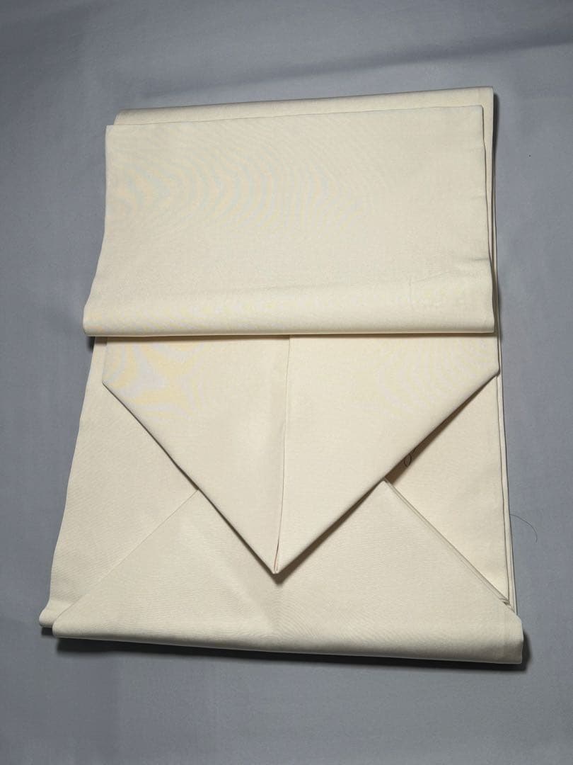 [美品] 塩瀬　名古屋帯　正絹　お太鼓柄　椿　洒落帯　白　カジュアル　小紋　無地