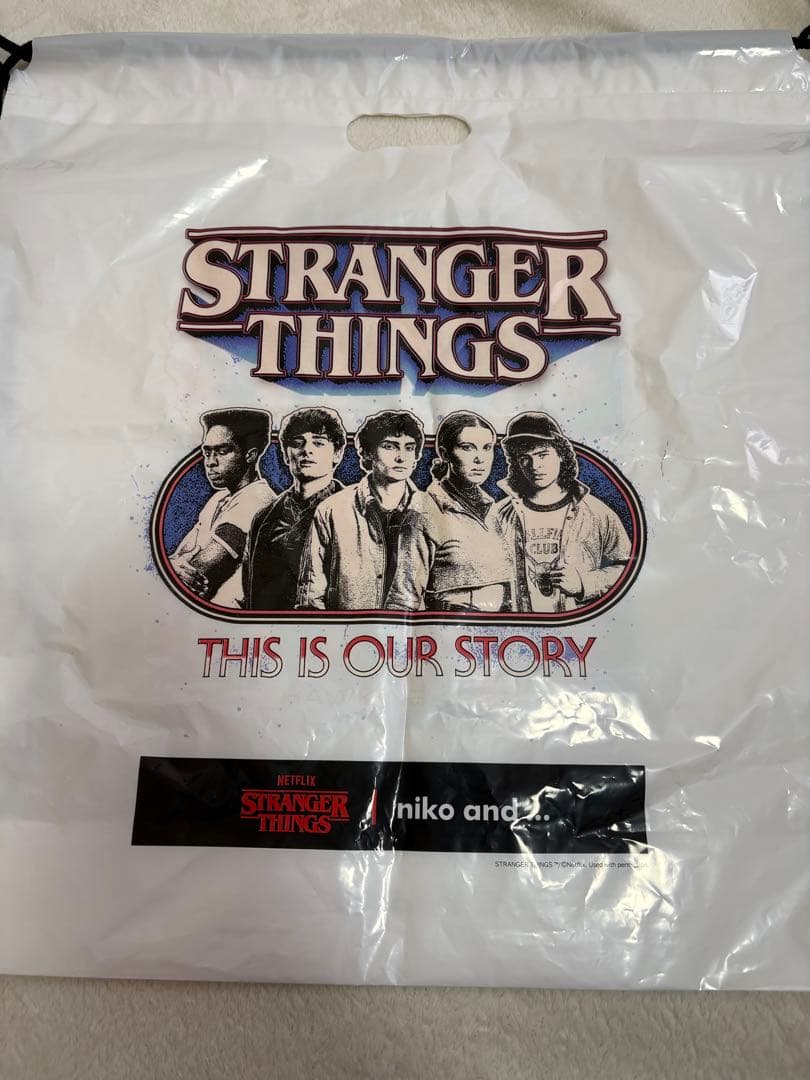STRANGER THINGS コラボ スプレーアソートロングTシャツ Mサイズ