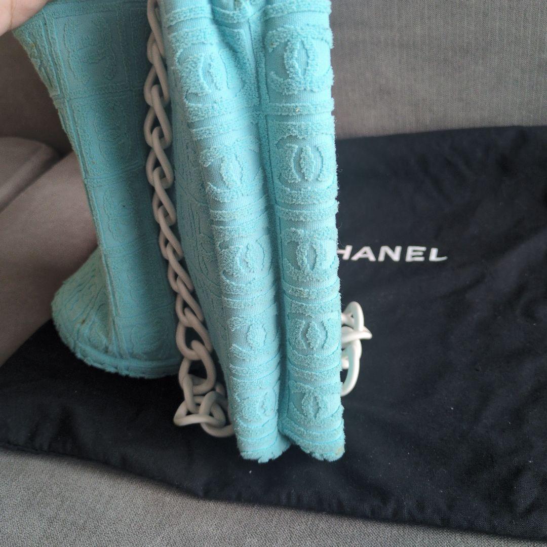 CHANEL シャネル　チェーンショルダーバッグ　ココマーク　マトラッセ　パイル