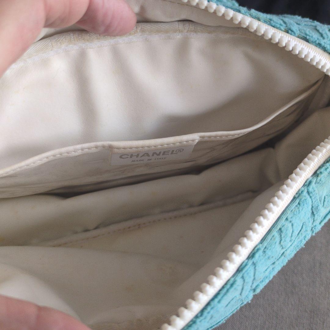 CHANEL シャネル　チェーンショルダーバッグ　ココマーク　マトラッセ　パイル