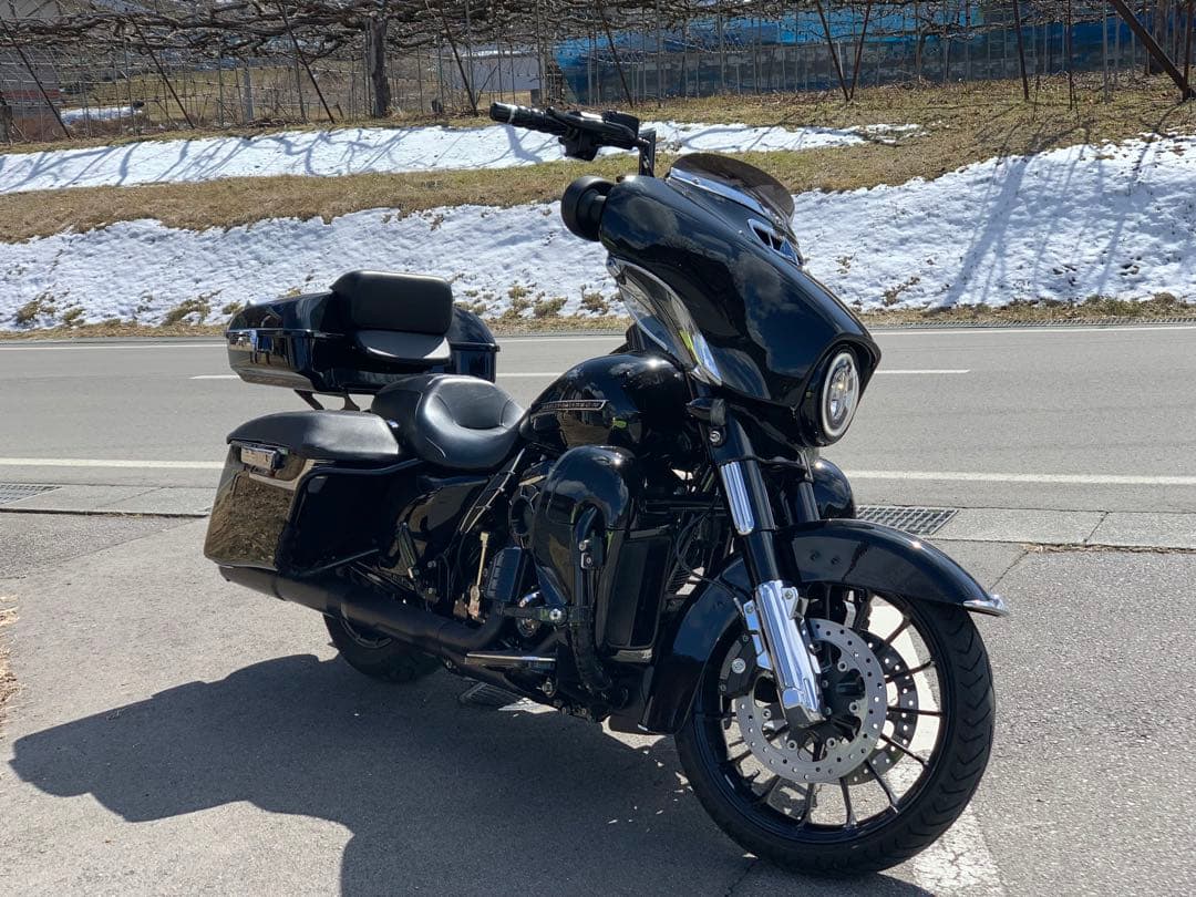 ハーレー ツーリング　マフラー