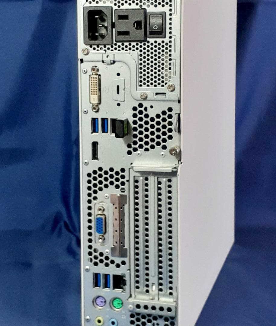 15 富士通 i5第8 Win11 16GB 無線LAN Office SSD他