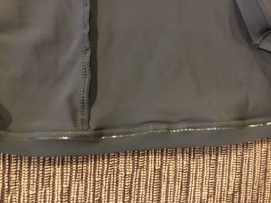 【未使用美品】HANRO ALLURE カップ付きキャミ 34B グレー
