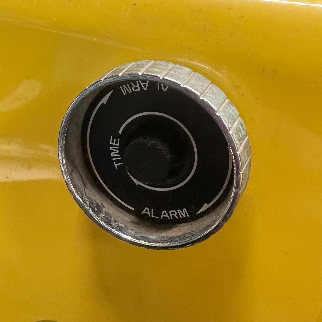 〇Kc左1032 昭和レトロ セイコー ラジオ付 パタパタ時計 イエロー