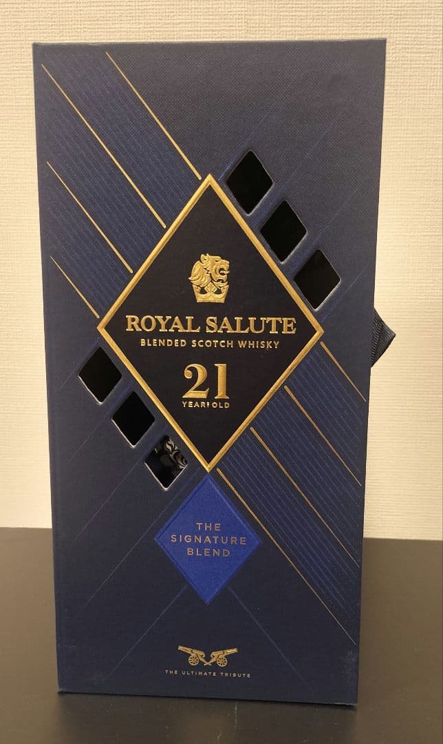 【未開封箱付き】 ロイヤルサルート 21年 シグニチャーブレンド 700ml