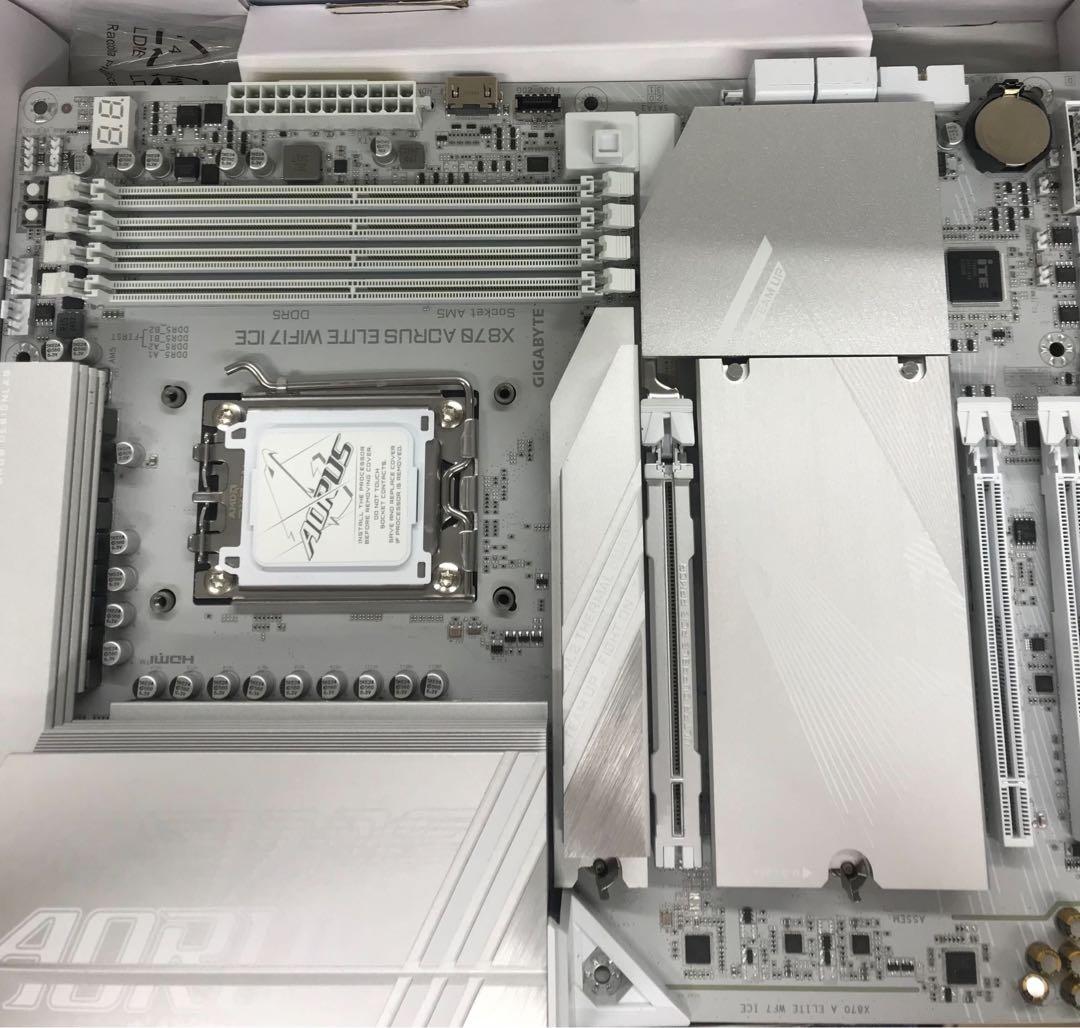 カ*る様 【マザーボード】x870 aorus elite wifi7 ice