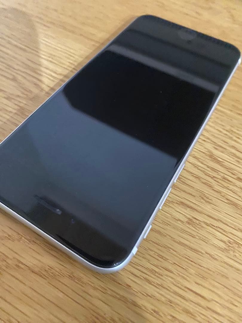 iPhone SE 第2世代 64GB ホワイト SIMフリー バッテリー90%