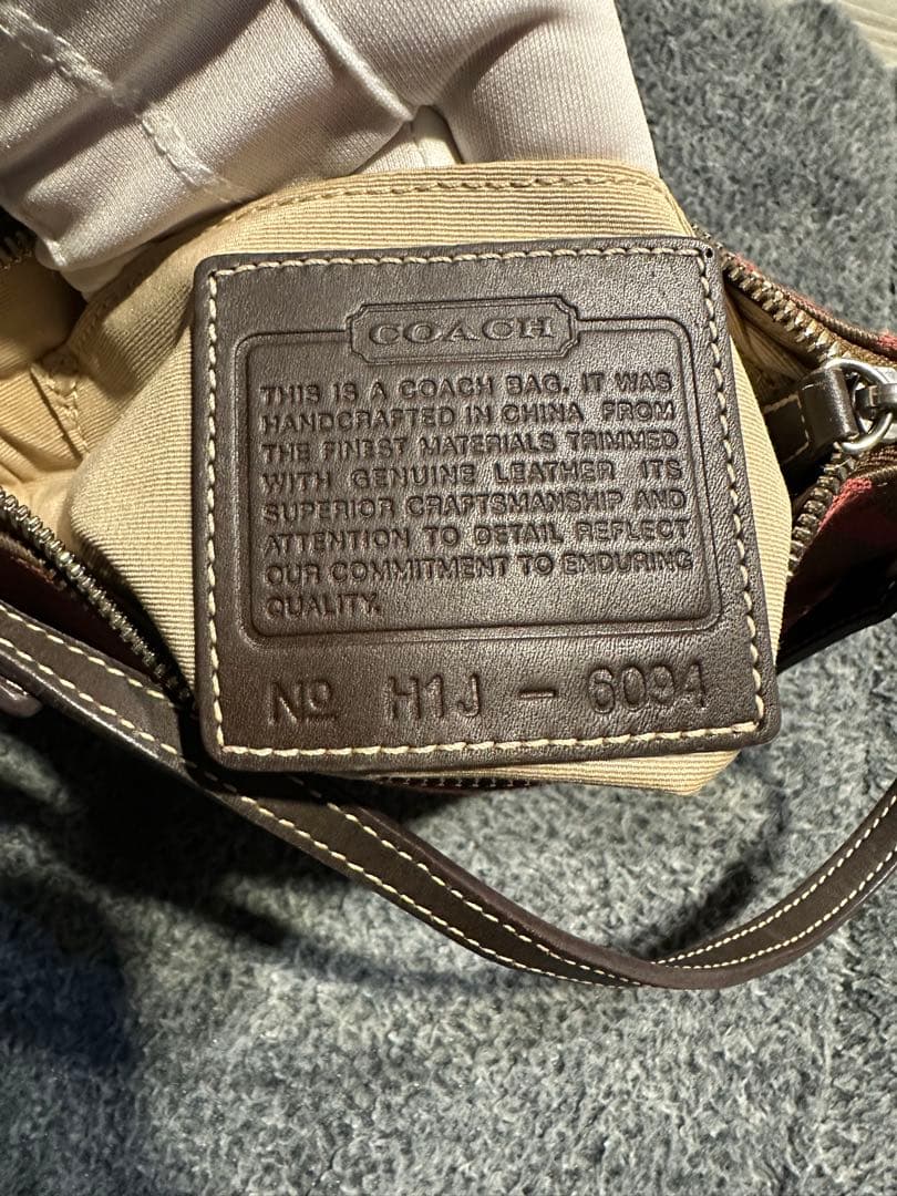 COACHコーチ　アクセサリーポーチ　ハンドバッグ　キャンバス 赤 茶