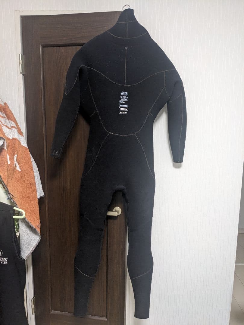 Wave Attack 【DOVE 製】 セミドライ 5mm×3mm　裏起毛