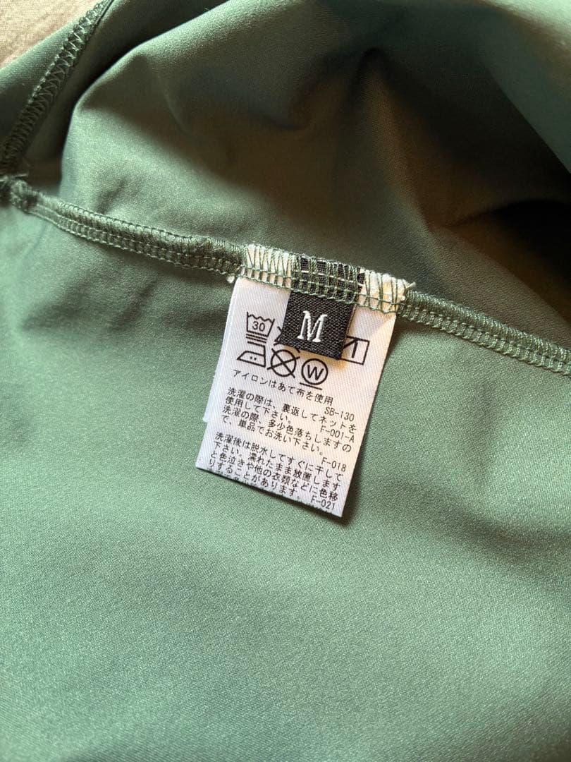 サタデーズNYCゴルフ　Tech SS Polo Shirt Khaki