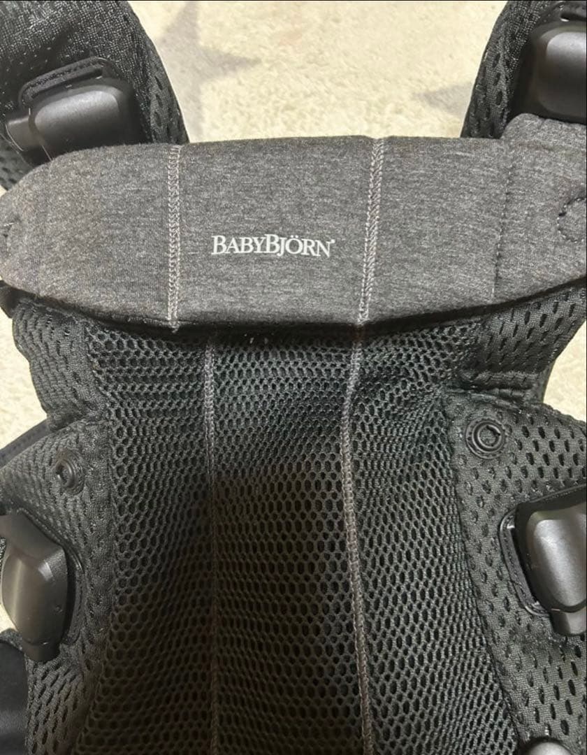 美品　ベビービョルン抱っこ紐 ブラック ハーモニー