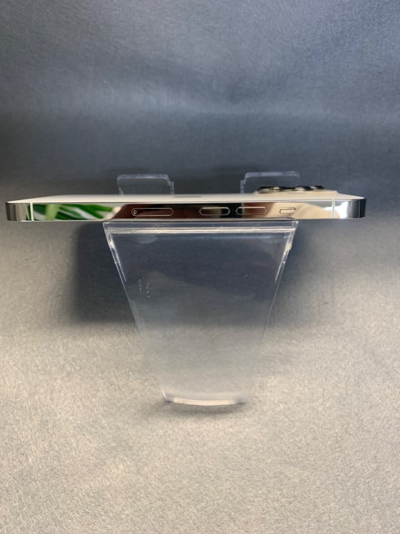 超美品 国内版 SIMフリー iPhone13 Pro 256GB シルバー色