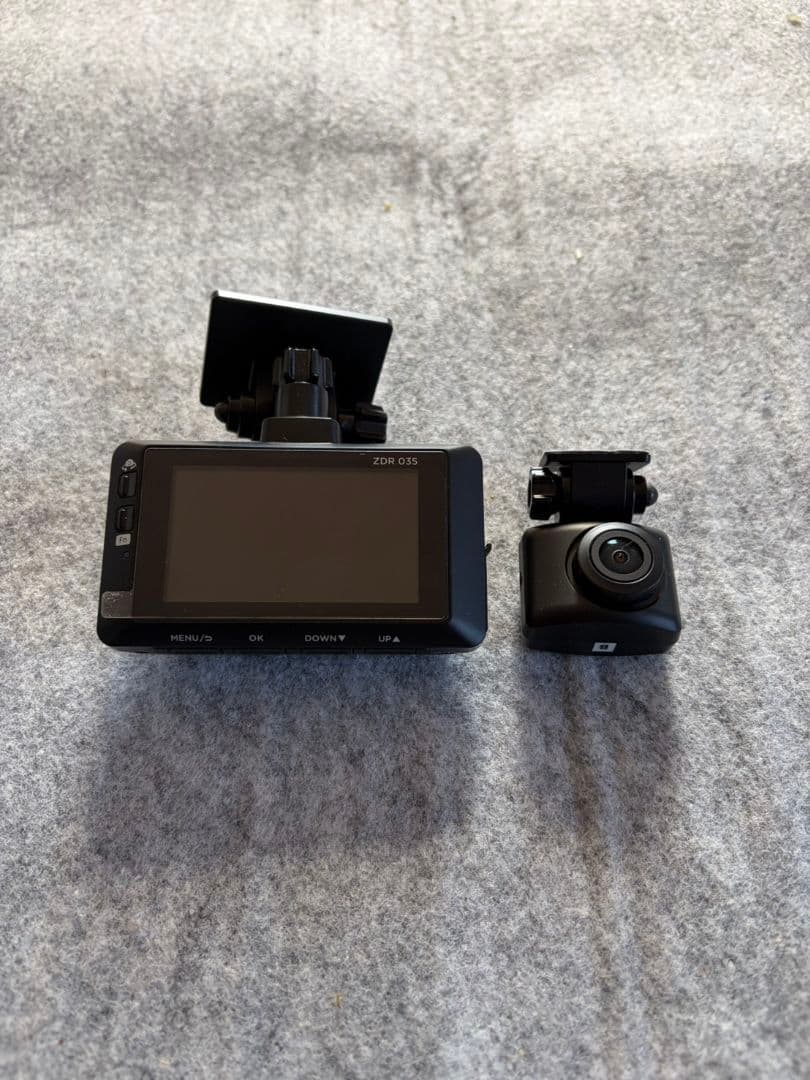コムテック　ドライブレコーダー COMTEC　2カメラ　前後　ZDR035