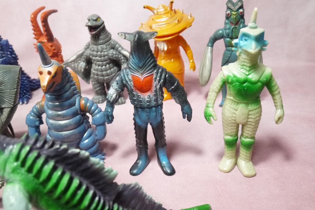 ギャンゴ・ネロンガ・スカイドン・カネゴン　ほかウルトラ怪獣シリーズ　17体