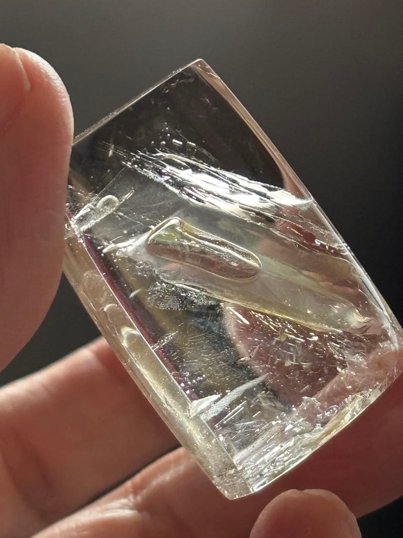 レア　大きめ水入り水晶　マイカ流砂　28g エレスチャル　レインボーありよく動く