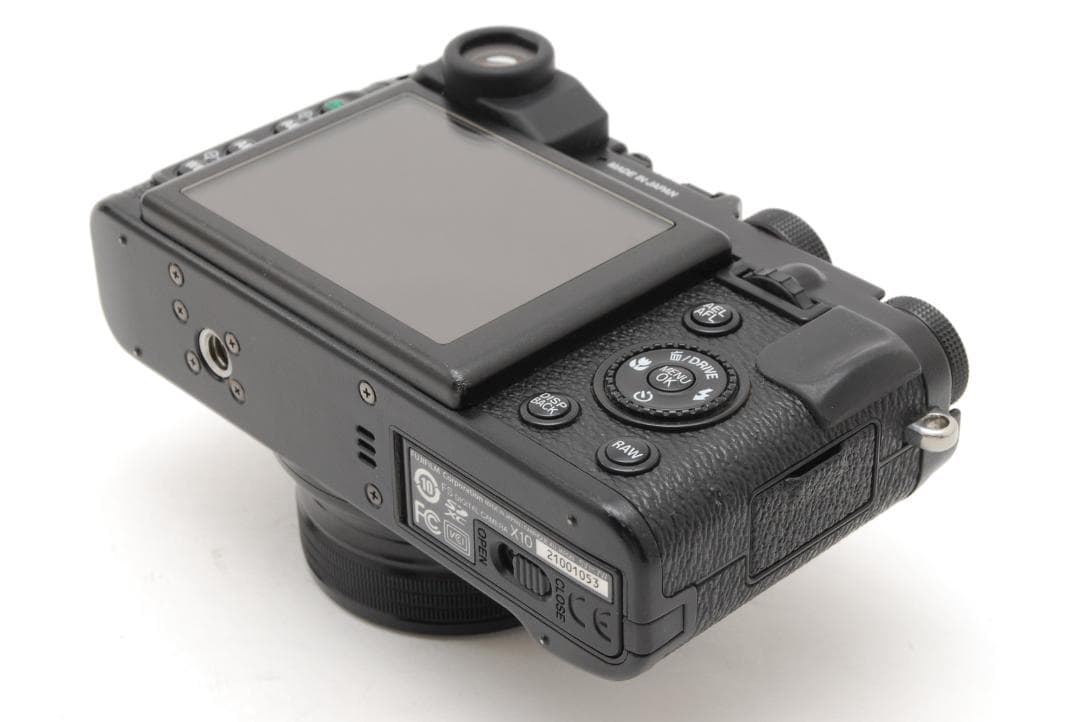 極美品 Fujifilm X10 デジタルカメラ #327