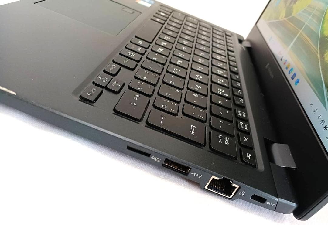 良品 2022年 DYNABOOK G83/KV i5 12世代 メモリ16GB