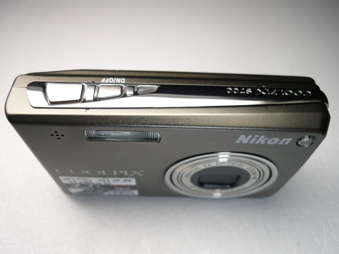 Nikon★COOLPIX S700⭐️極美品⭕️安心の実働品❤️美しいガンメタ