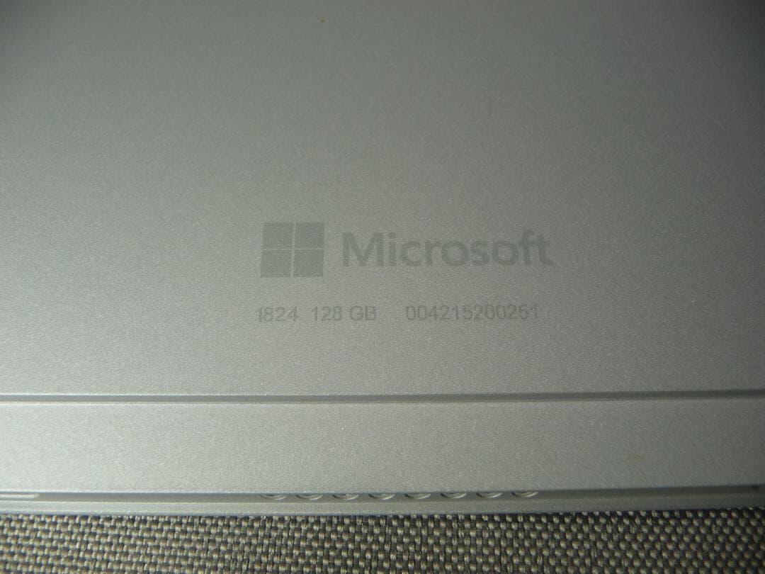 Windowsタブレット本体 Surface Go1824
