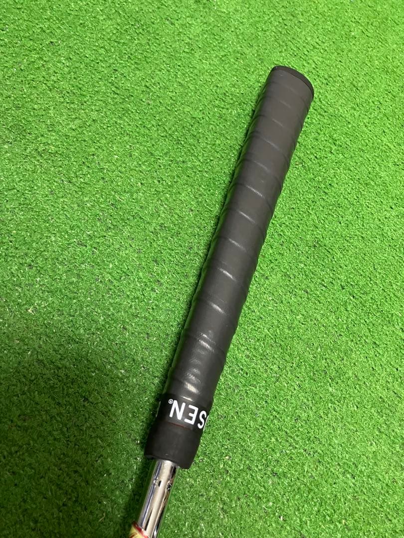 テーラーメイドROSSA L字型パター