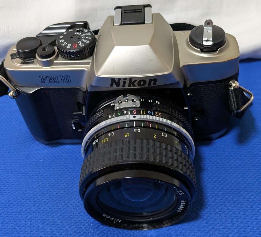 美品 nikon FM10 に広角レンズ(24mm f2.8)を取付てみました