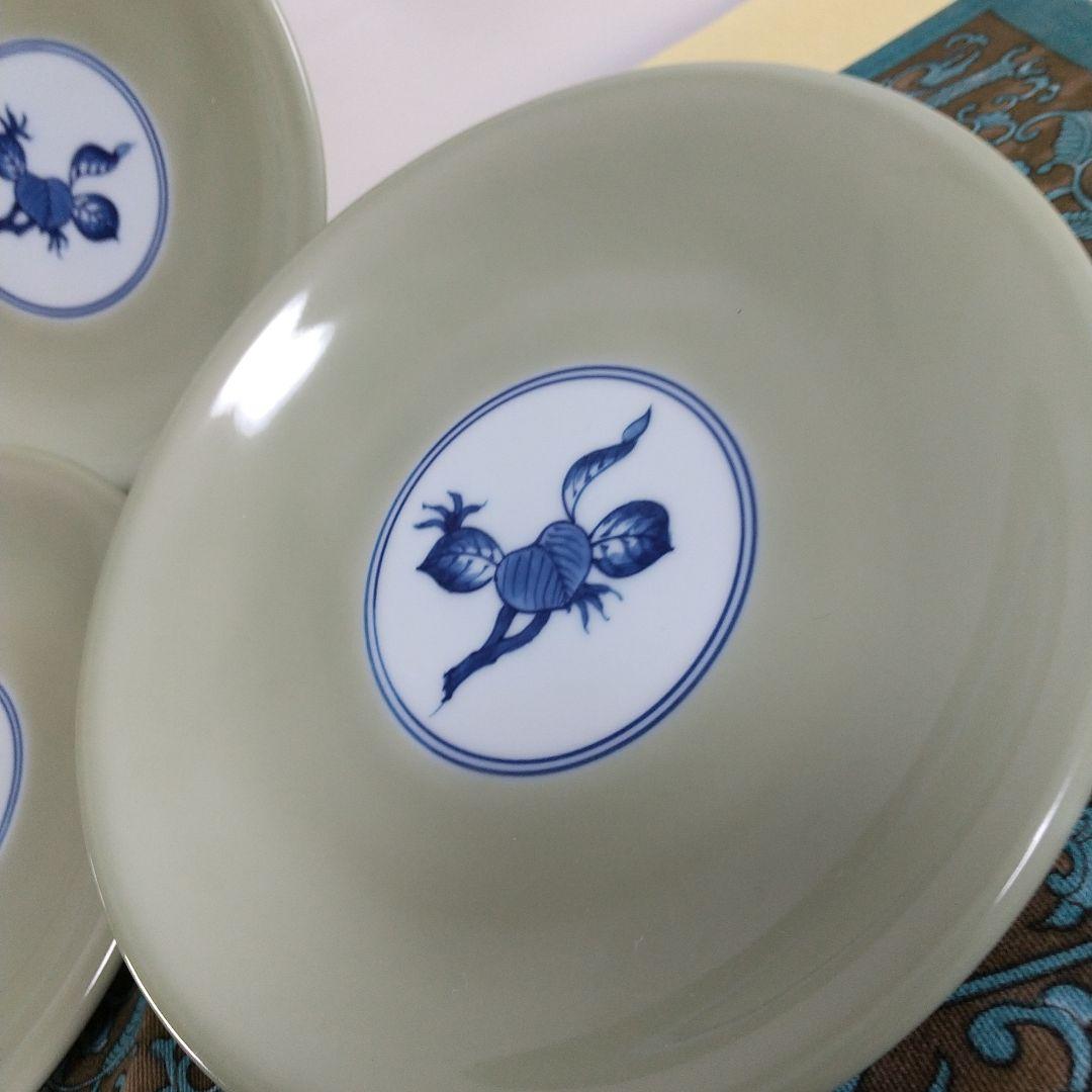 源右衛門窯⭐️青磁木ノ葉文のソーサー3枚組