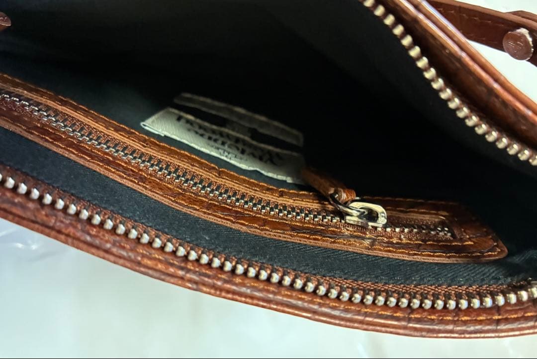 ヴィヴィアン　ショルダーバッグ