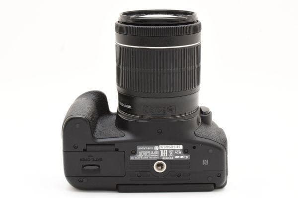 キャノン Canon EOS Kiss X8i レンズキット【美品】一眼レフ