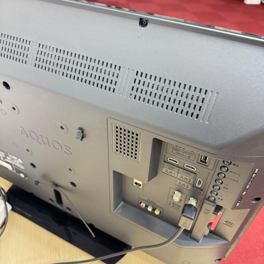 東京23区送料無料　美品シャープ液晶テレビ　2020年製32型　洗浄/除菌済み