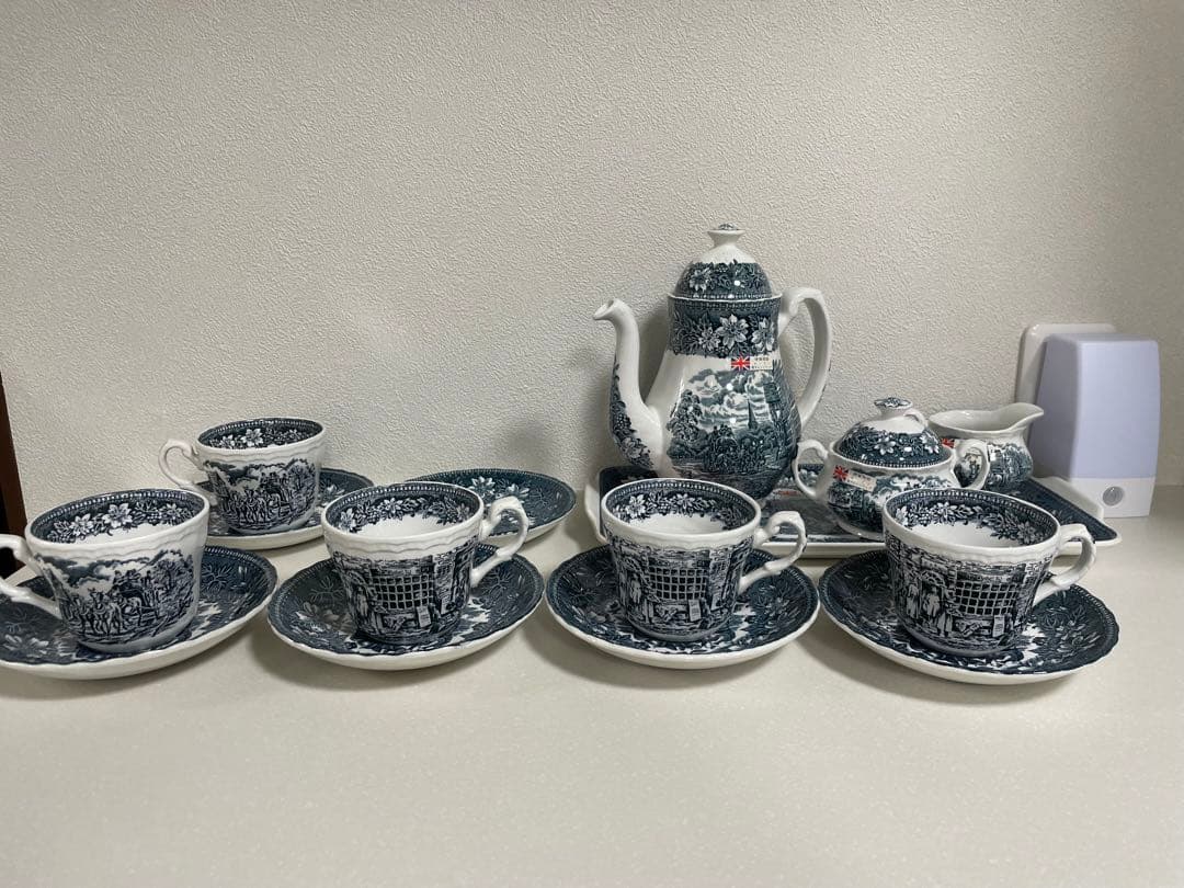 ロイヤルチューダー　食器セット