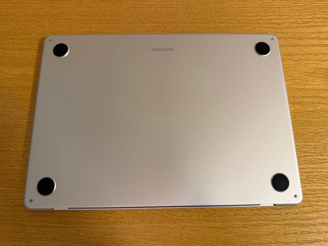 美品 MacBook Air M2 Apple Intelligence対応