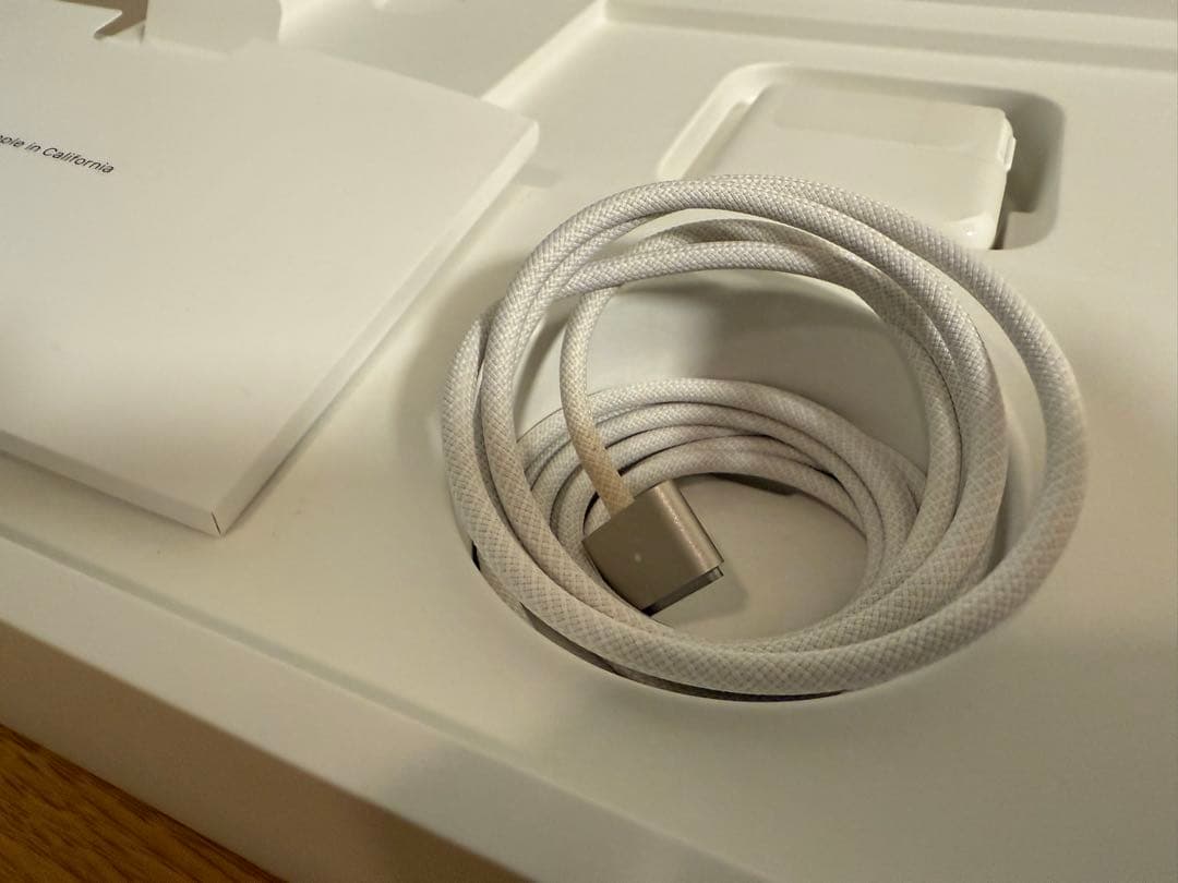 美品 MacBook Air M2 Apple Intelligence対応