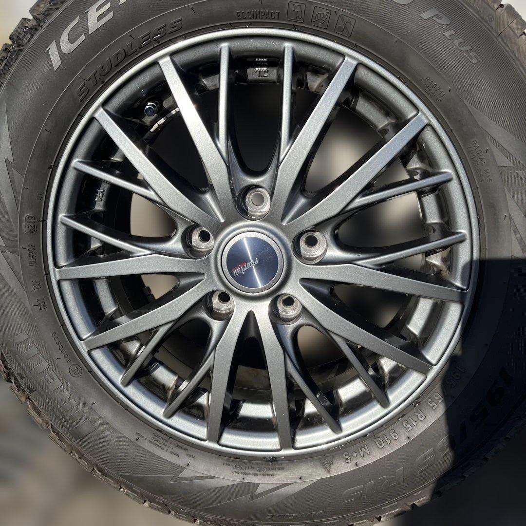 美品ピレリ製195/65r15スタッドレスタイヤをWEDS製アルミホイールに装着