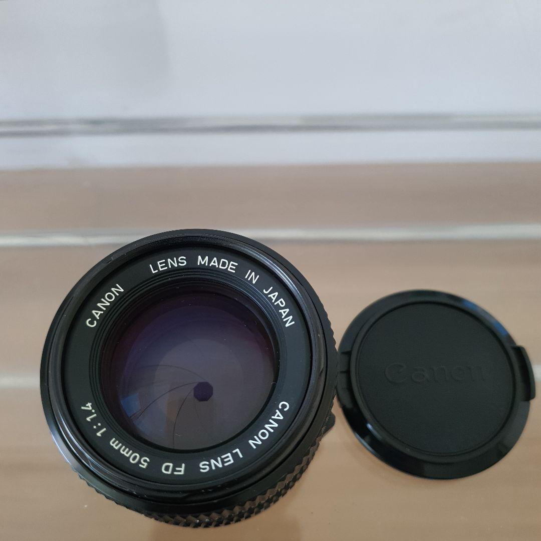 キャノン AE-1 FD 50mm F 1.4 スピードライト データバックA