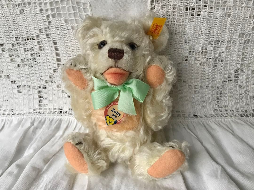 Steiff テディベアのZotty