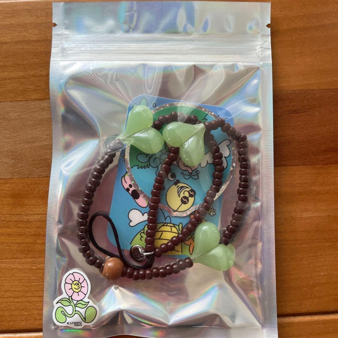 *STRING TING* ハートビーズ スマホストラップ