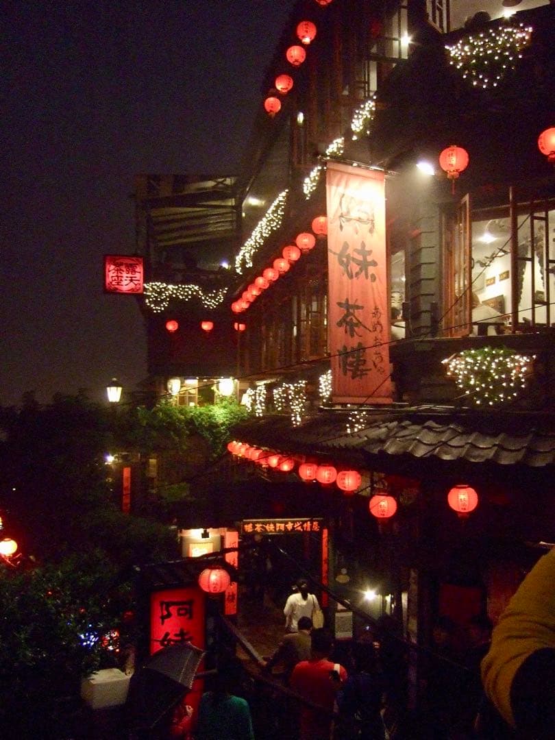 動作品 FUJIFILM FINEPIX F31fdコンパクトデジタルカメラ