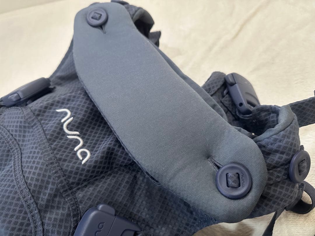 【美品】ヌナ カドル クリック NUNA Cudl Clikデニム 抱っこ紐