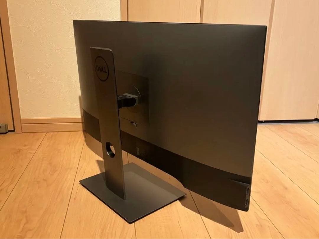 DELL U2719D デジタルハイエンド 27インチ モニター 001