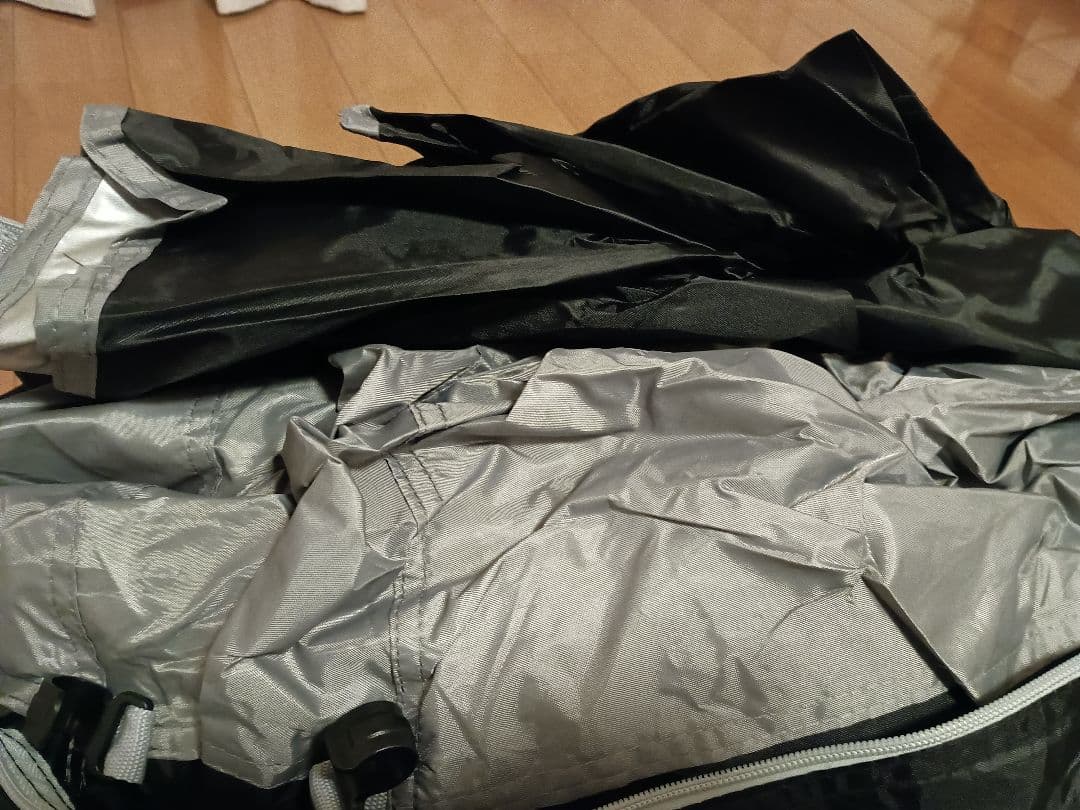 KingCamp着替えテントシャワーテントソーラーシャワーバック付【使用頻度小】