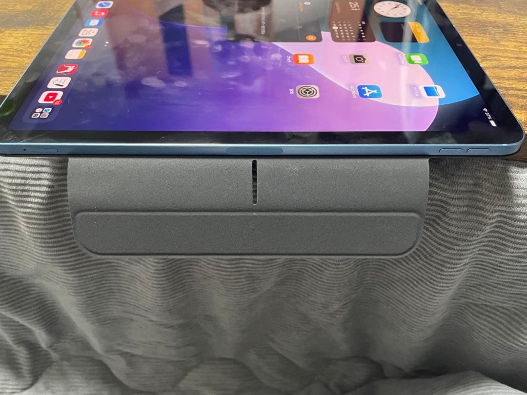 iPad Air 第5世代64GBWi-Fi＋cellerタイプ、カバー付