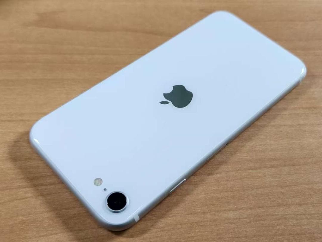 020500B iPhone SE A2296 64GB 最大容量83%