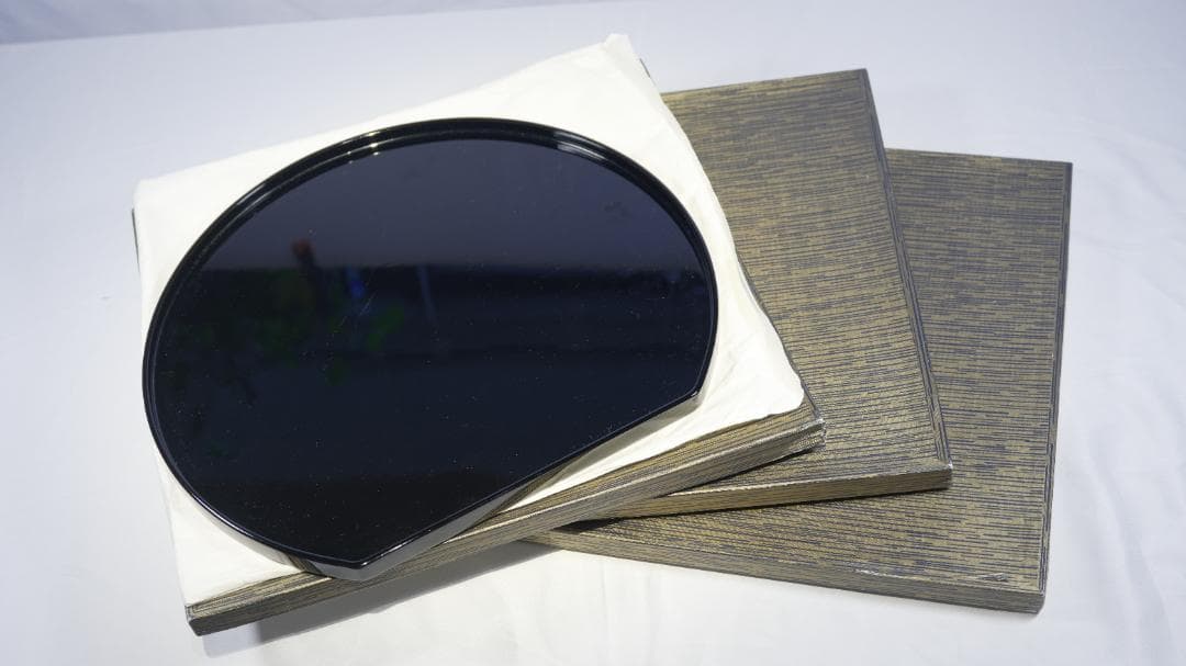 本黒漆塗　半月盆　三枚セット　箱入り　40cm